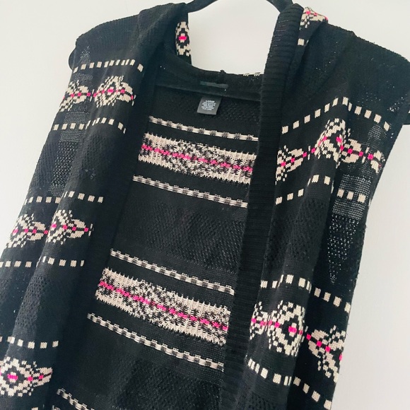 Rue 21 Open Sweater - Picture 2 of 5